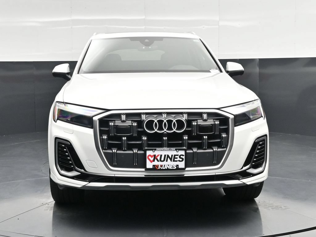 Used 2025 Audi Q7 3.0T Premium Plus AWD/4WD image 4