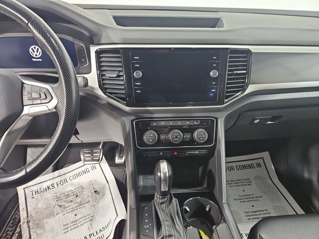 Used 2022 Volkswagen Atlas SEL R-Line AWD/4WD image 17