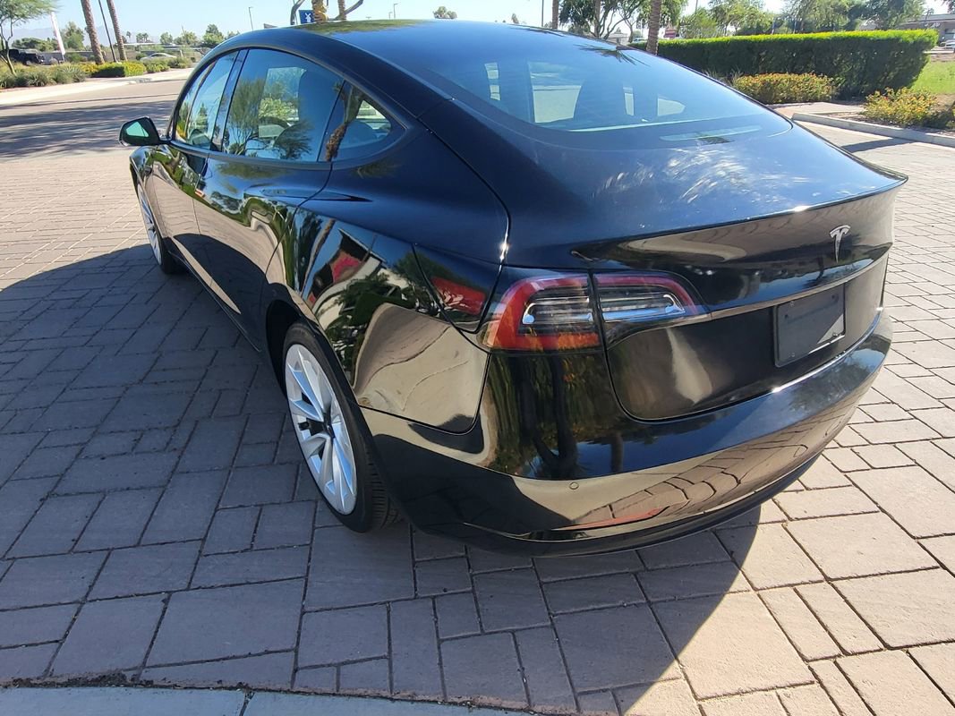 Used 2022 Tesla Model 3 Standard Range image 4