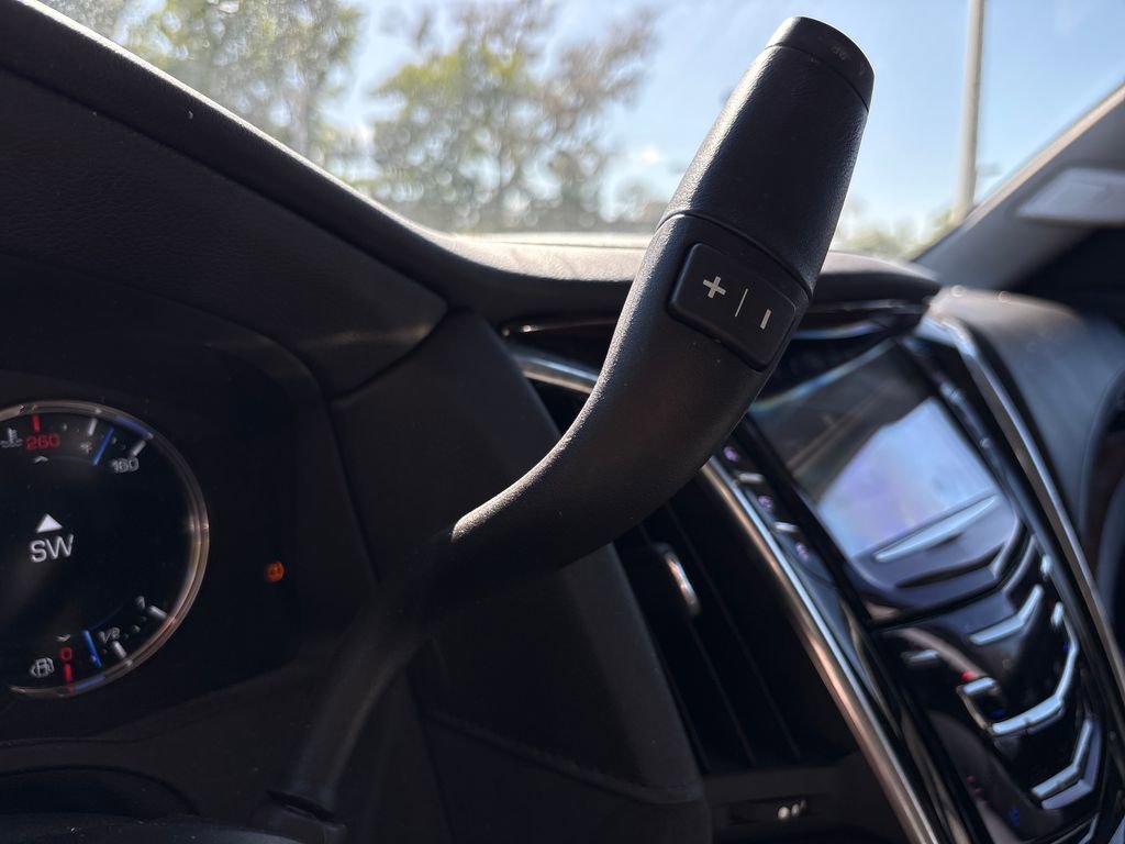 Used 2018 Cadillac Escalade 2WD image 27