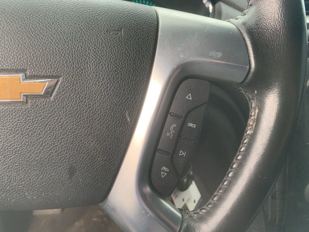 Used 2017 Chevrolet Traverse LT image 12