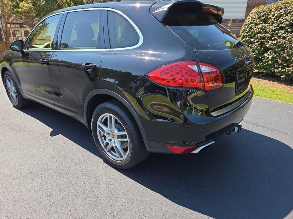 Used 2014 Porsche Cayenne AWD/4WD image 3