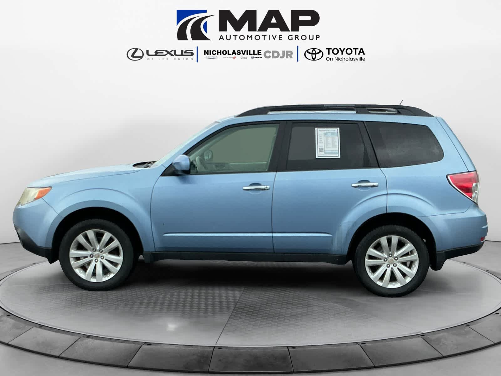 Used 2012 Subaru Forester 2.5X Premium w/ All-Weather Pkg AWD/4WD image 2