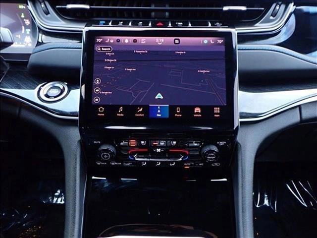 Used 2022 Jeep Grand Cherokee Trailhawk w/ Advanced Protech Group II image 18