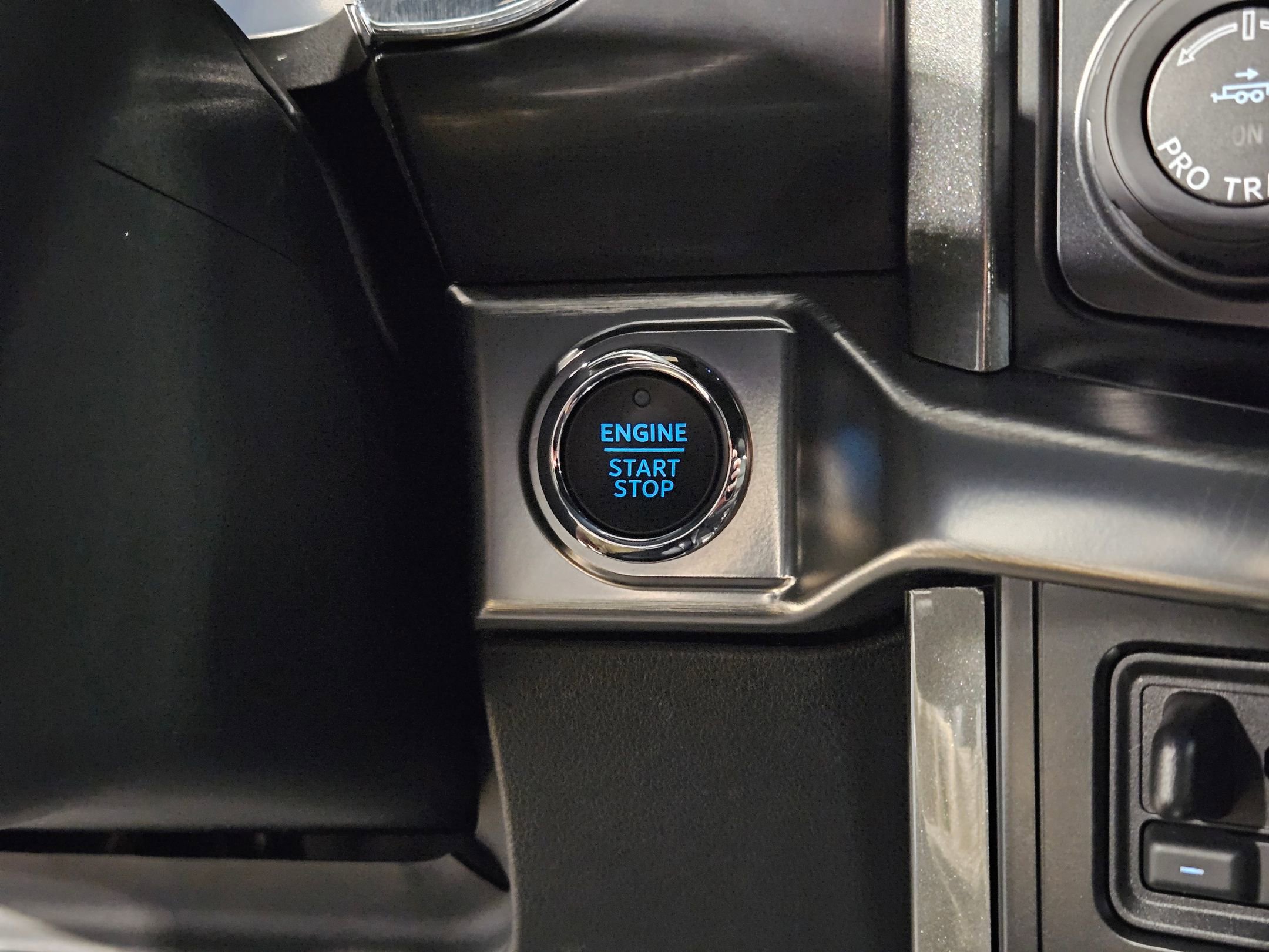 Used 2023 Ford F150 Lariat w/ Equipment Group 502A High image 34