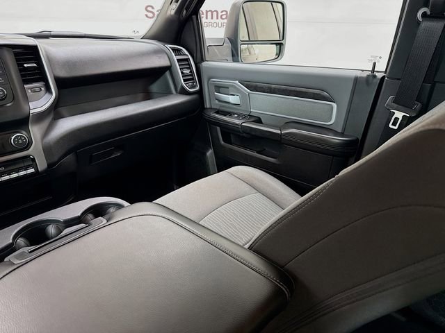 Used 2023 RAM 2500 Big Horn w/ Snow Chief Group AWD/4WD image 21