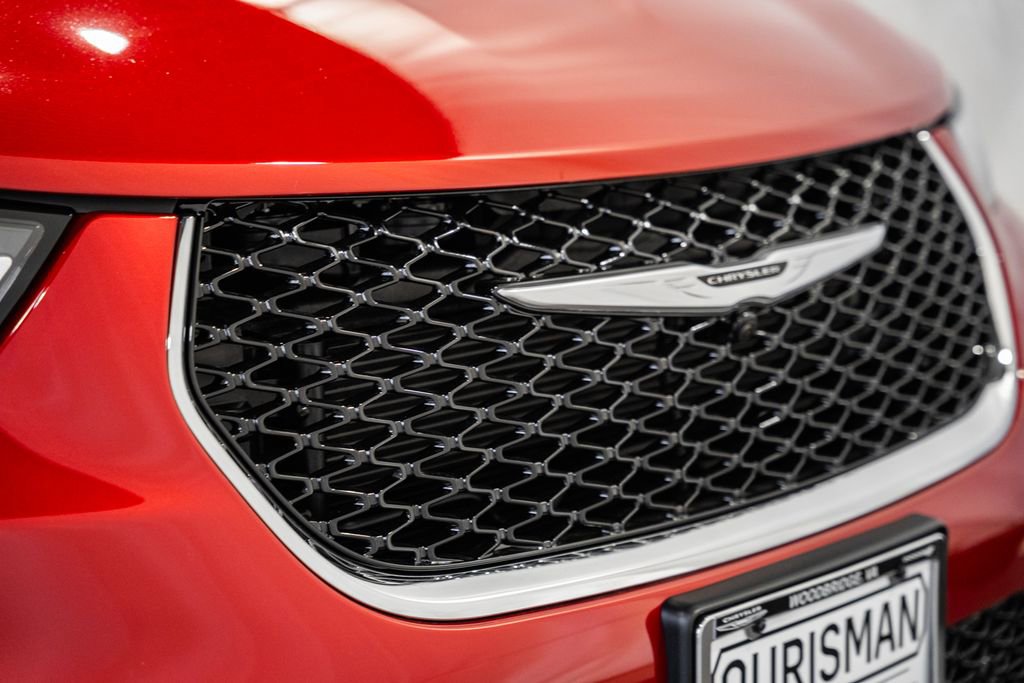 New 2026 Chrysler Pacifica Select image 8