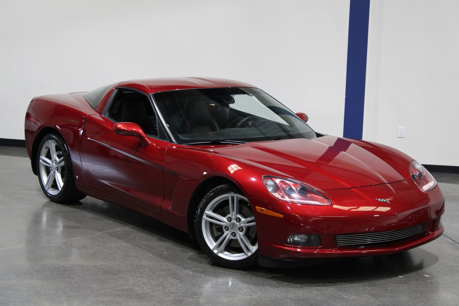 Used 2009 Chevrolet Corvette Coupe w/ Preferred Equipment Group image 2