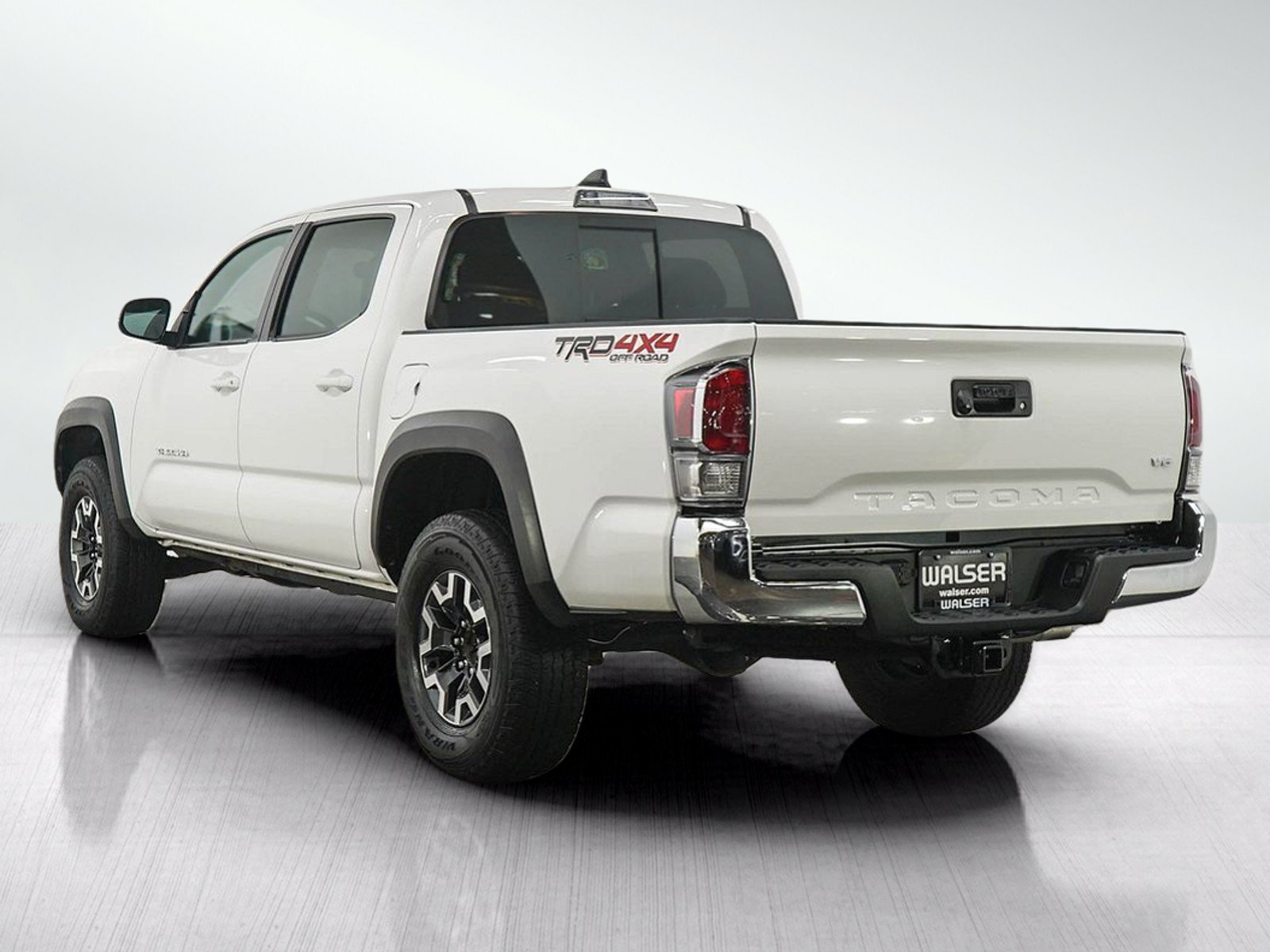 Used 2021 Toyota Tacoma TRD Off-Road AWD/4WD image 3