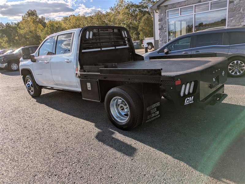 Used 2022 Chevrolet Silverado 3500 High Country w/ Safety Package II image 6