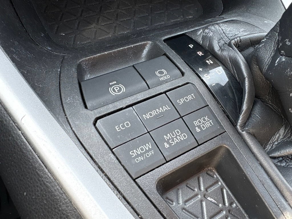 Used 2021 Toyota RAV4 XLE Premium AWD/4WD image 24