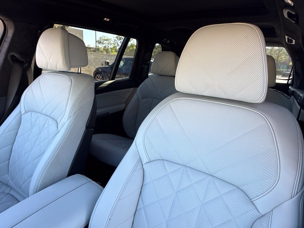 Certified 2024 BMW X7 xDrive40i w/ M Sport Package AWD/4WD image 22