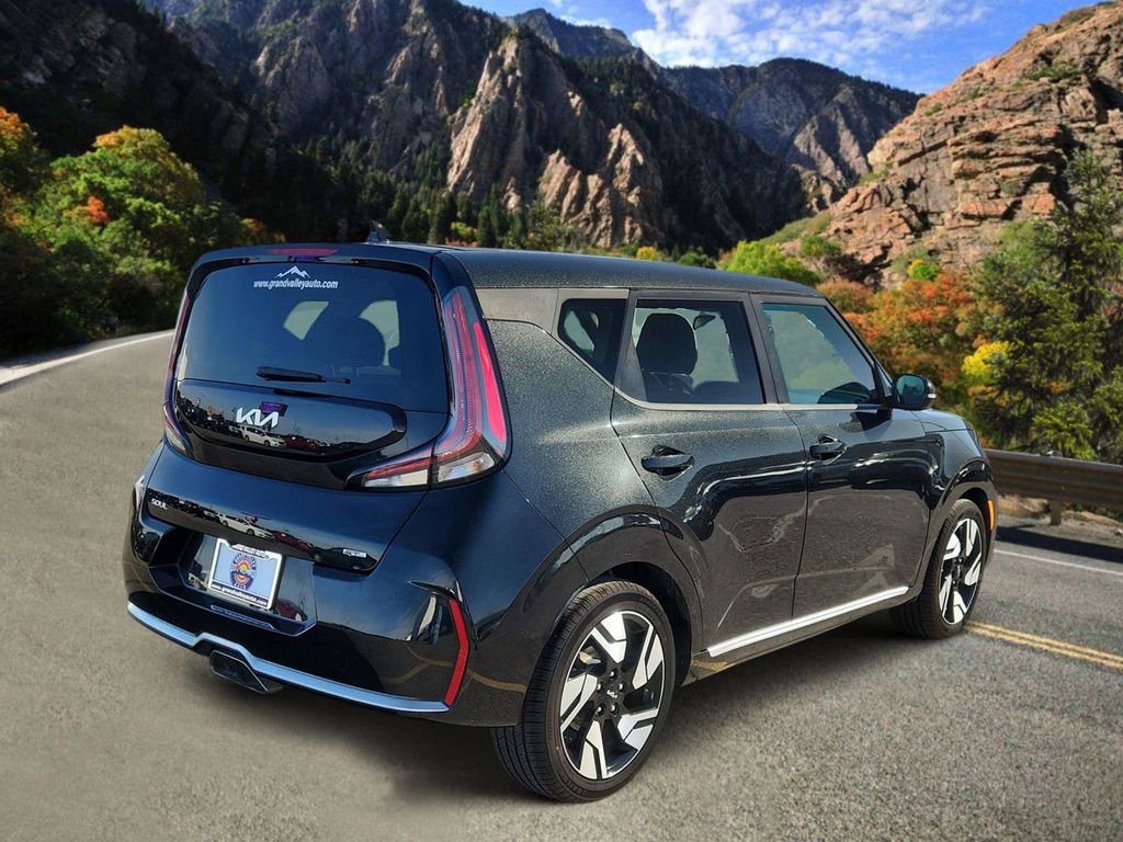 Used 2023 Kia Soul GT-Line image 3