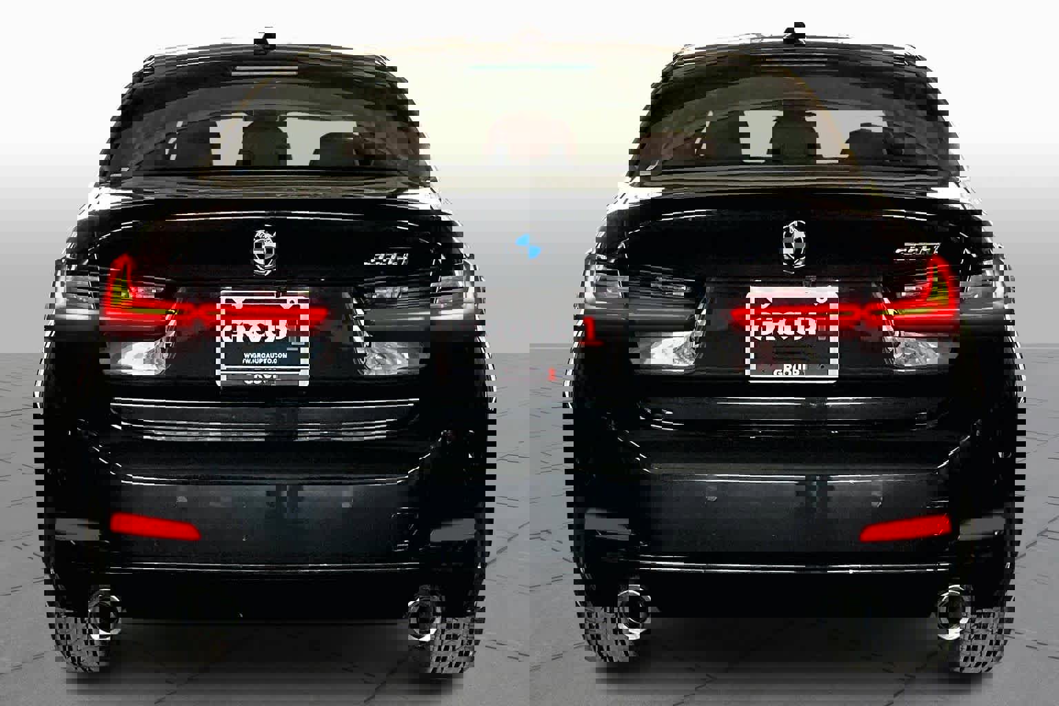 Used 2025 BMW 330i Sedan image 4