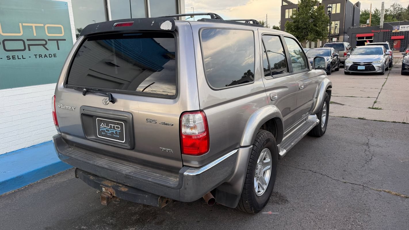 Used 2001 Toyota 4Runner SR5 AWD/4WD image 2