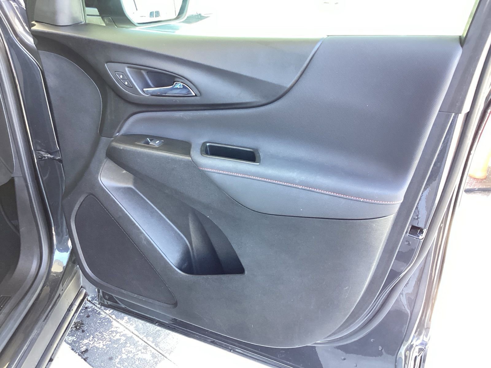 Used 2022 Chevrolet Equinox RS image 23