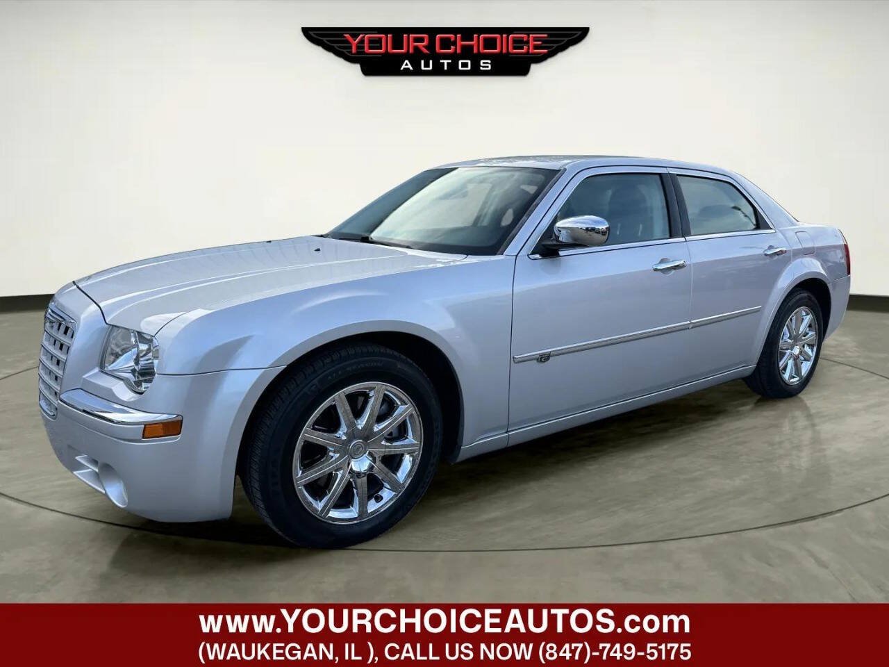 Used 2010 Chrysler 300 C w/ Luxury Group II RWD image 1