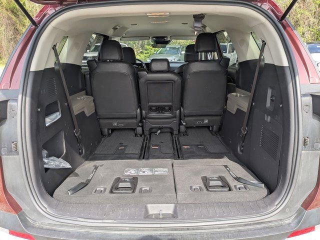 Used 2025 Kia Carnival FWD image 25