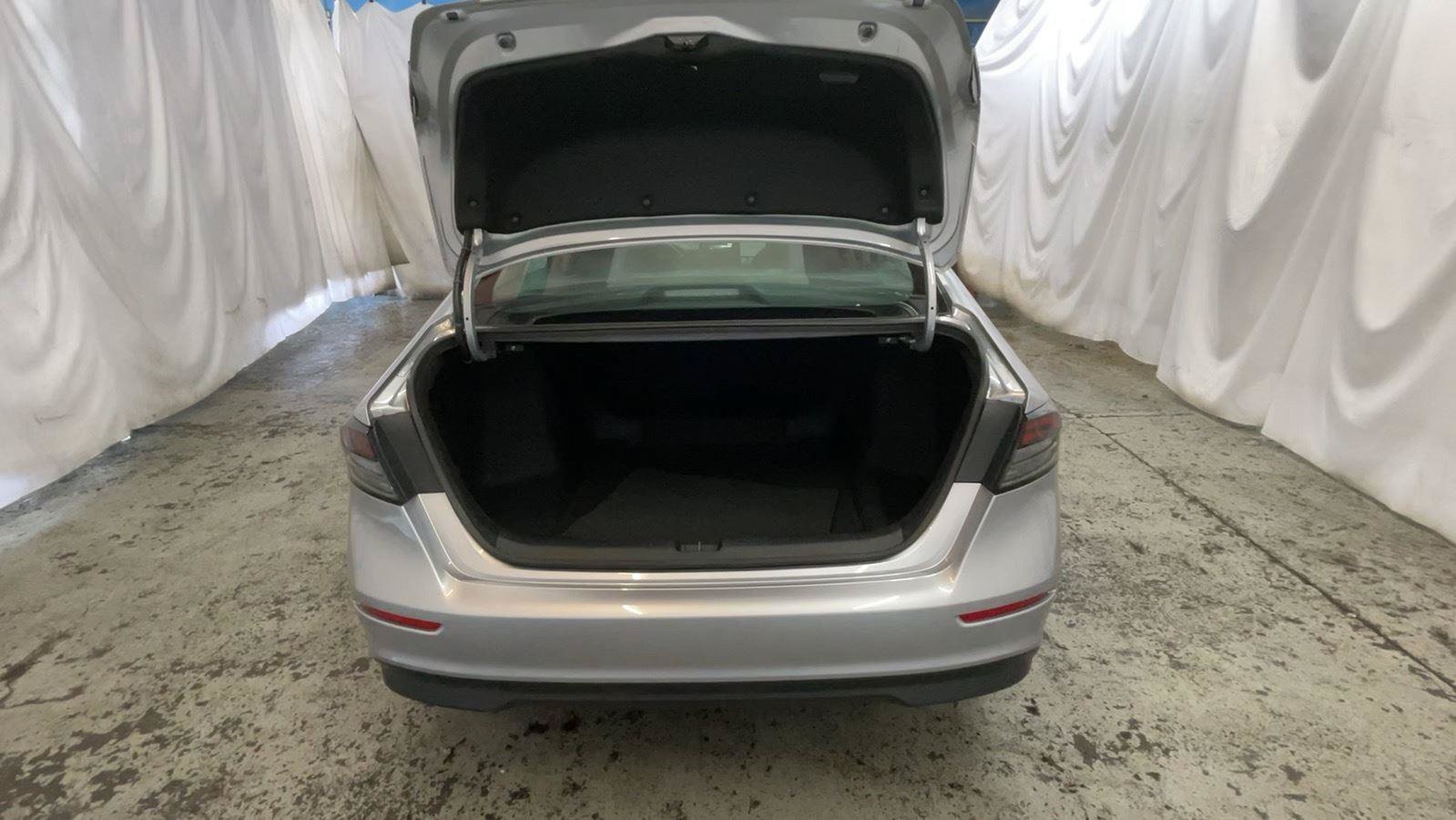 Certified 2025 Honda Accord SE image 17