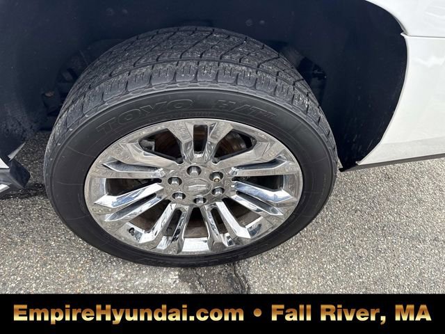 Used 2020 Cadillac Escalade Luxury w/ LPO, Radiant Package image 13