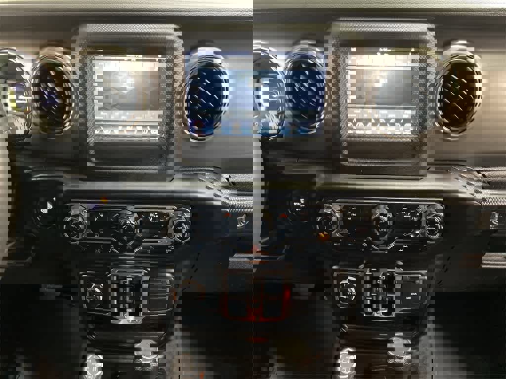 Used 2023 Jeep Wrangler Unlimited image 25