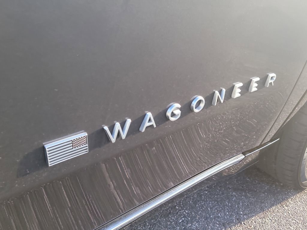 Used 2022 Jeep Wagoneer Series III w/ Premium Group I image 6