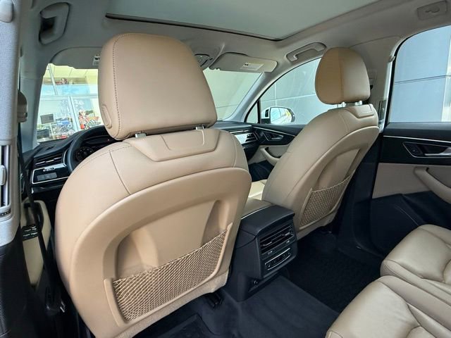Used 2020 Audi Q7 2.0T Premium AWD/4WD image 16