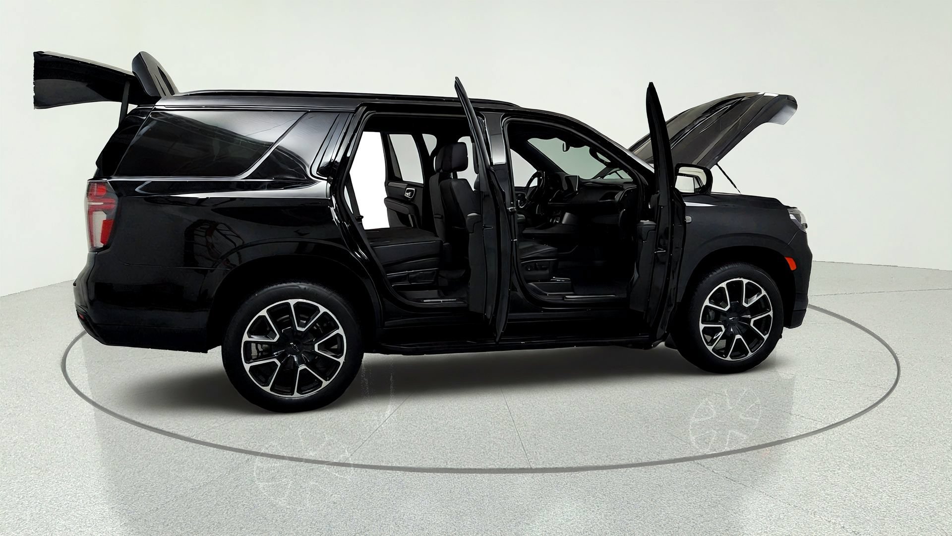 Used 2023 Chevrolet Tahoe RST w/ Luxury Package AWD/4WD image 13