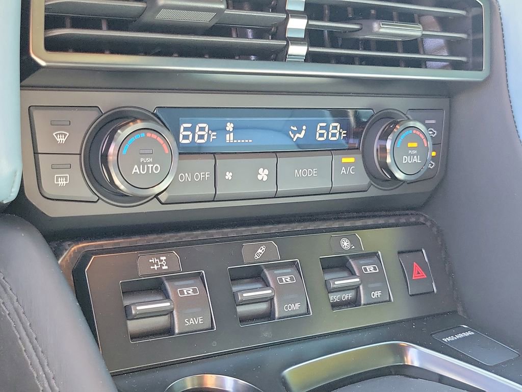 Used 2024 Nissan GT-R Premium w/ Floor Mat Package image 28