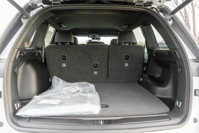 New 2025 Jeep Grand Cherokee Limited w/ Black Appearance Package image 9