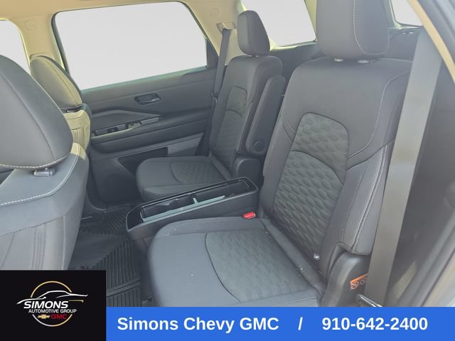 Used 2024 Nissan Pathfinder SV w/ SV Premium Package FWD image 26