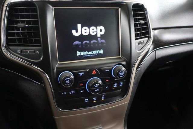 Used 2014 Jeep Grand Cherokee Limited w/ Trailer Tow Group IV image 21