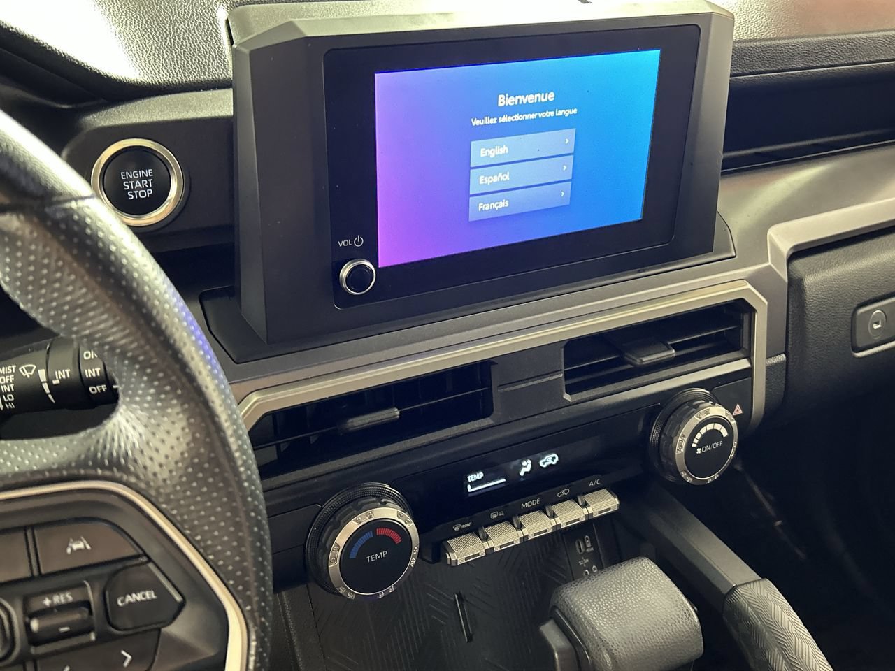 Used 2025 Toyota 4Runner SR5 AWD/4WD image 17