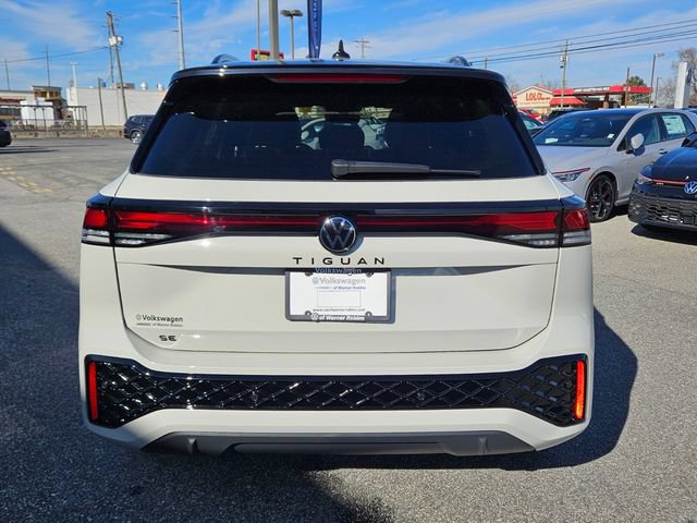 New 2026 Volkswagen Tiguan SE R-Line FWD image 10