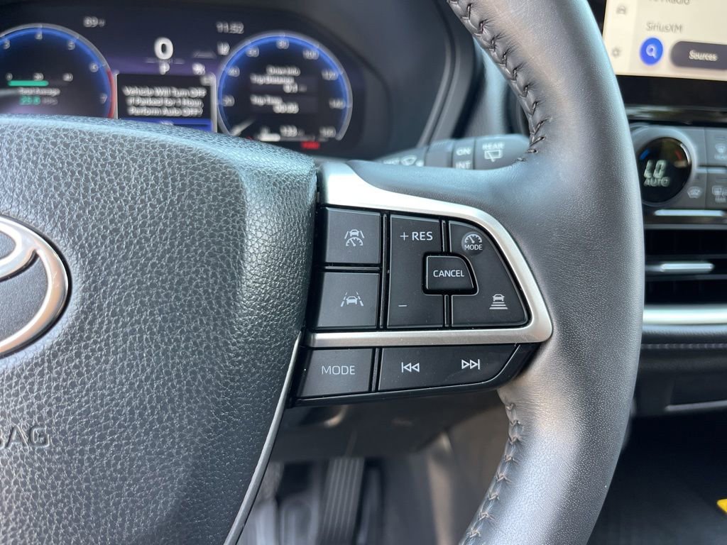Used 2024 Toyota Grand Highlander AWD image 17