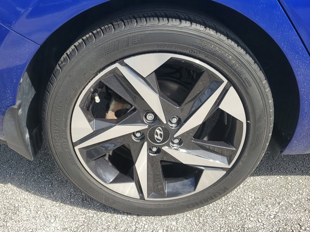 Certified 2023 Hyundai Elantra SEL w/ Convenience Package image 5