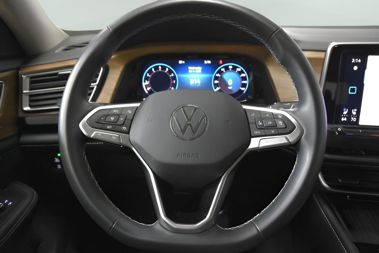 Used 2025 Volkswagen Atlas SE AWD/4WD image 18