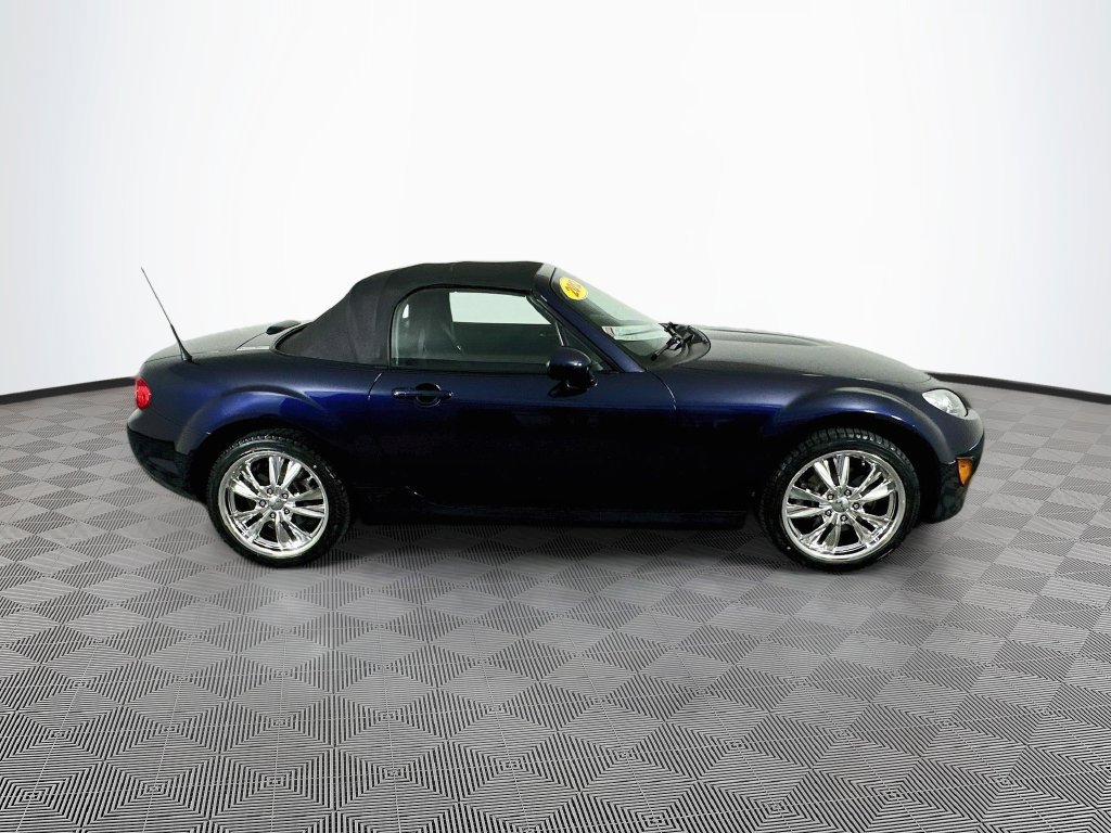 Used 2012 MAZDA MX-5 Miata Touring RWD image 11