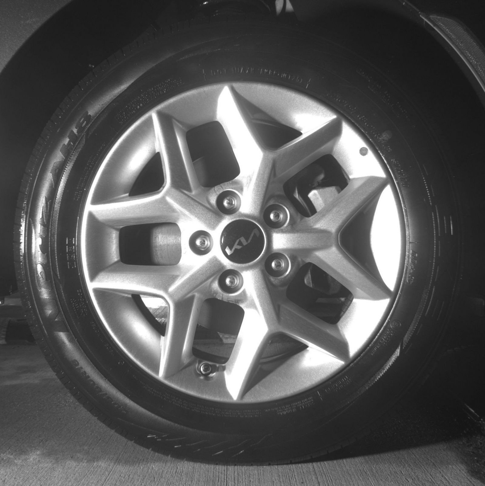 Used 2025 Kia Soul LX w/ LX Technology Package FWD image 16