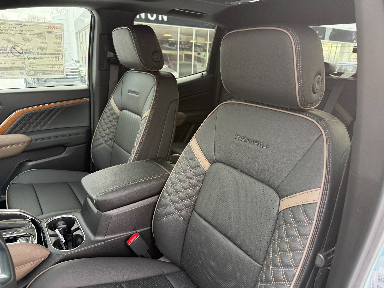 New 2026 GMC Canyon Denali image 14