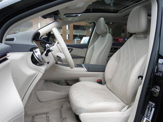 Certified 2023 Mercedes-Benz EQS 580 4MATIC SUV w/ Exclusive Trim Package image 20