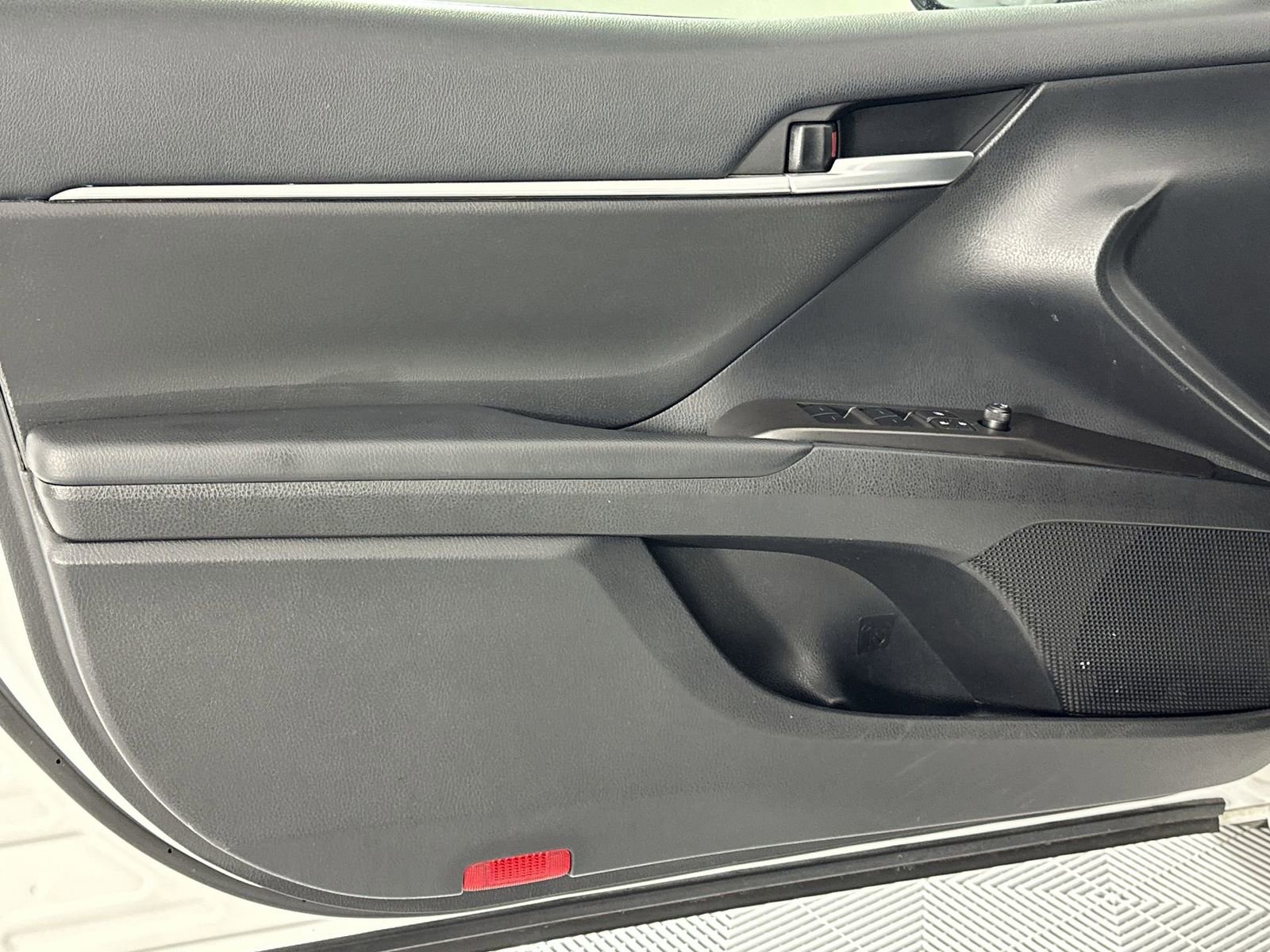 Used 2024 Toyota Camry SE w/ Convenience Package FWD image 29