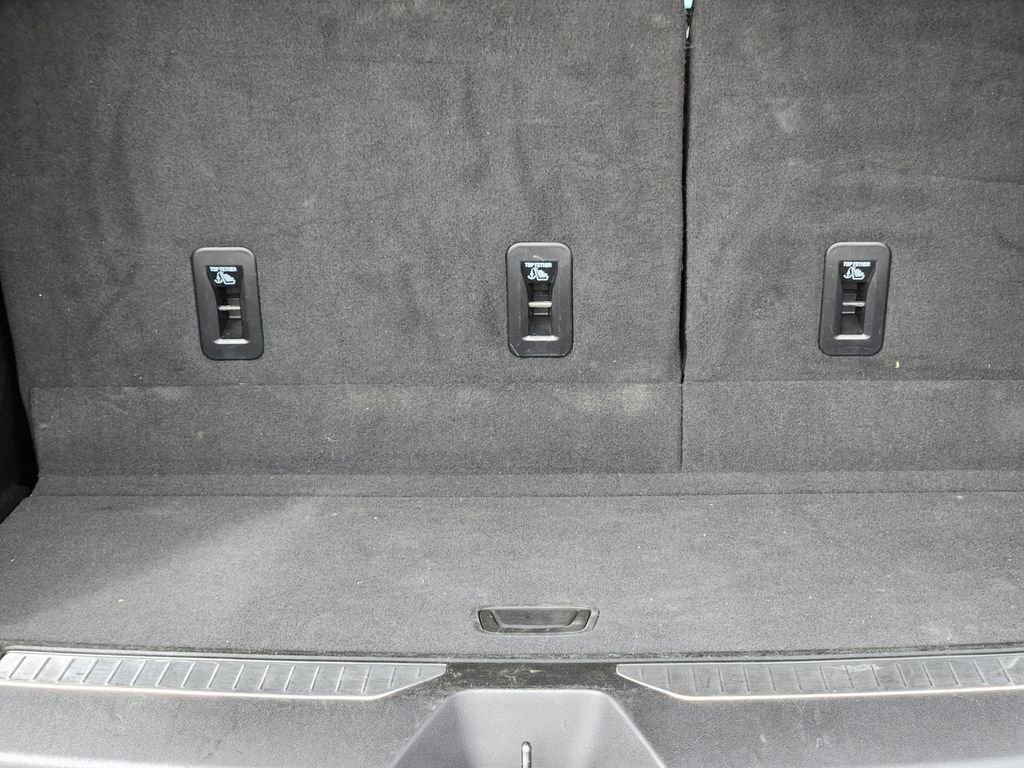 Used 2022 Chevrolet Tahoe RST w/ Luxury Package AWD/4WD image 12