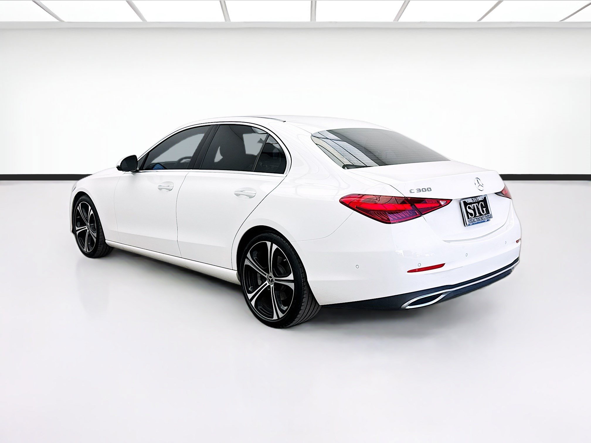 Used 2022 Mercedes-Benz C 300 Sedan w/ Exclusive Trim Package image 6