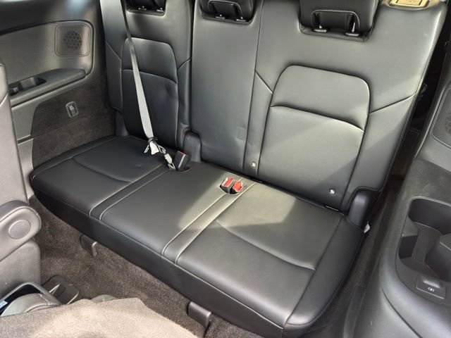 Used 2025 Nissan Pathfinder Platinum AWD/4WD image 10