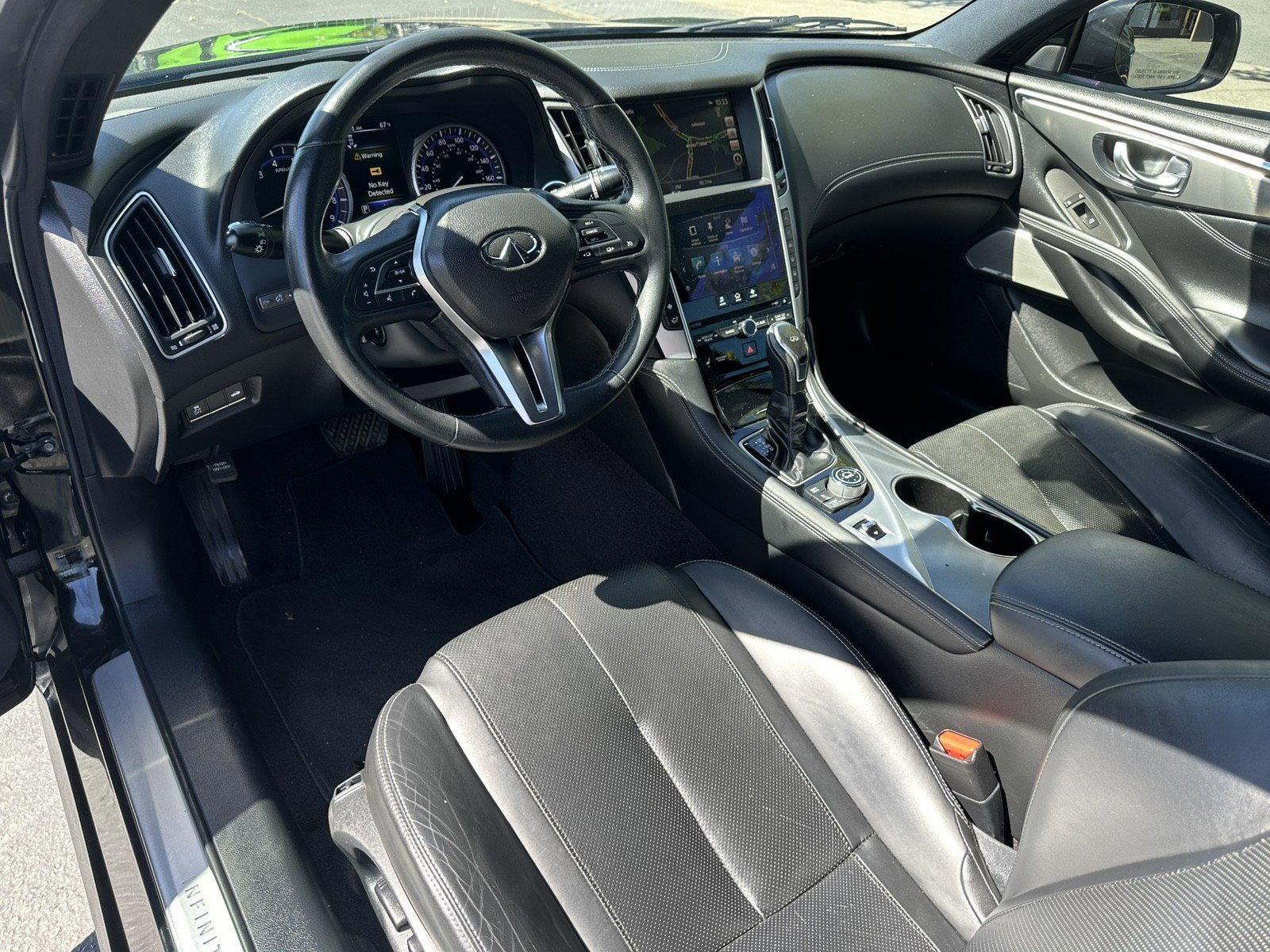 Used 2017 INFINITI Q60 3.0t w/ Premium Plus Package 3.0T AWD/4WD image 17