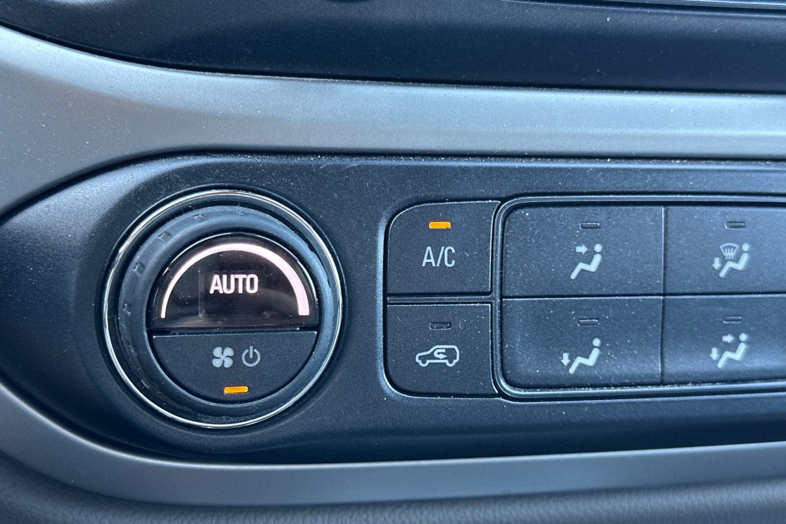 Used 2019 Chevrolet Colorado LT AWD/4WD image 27