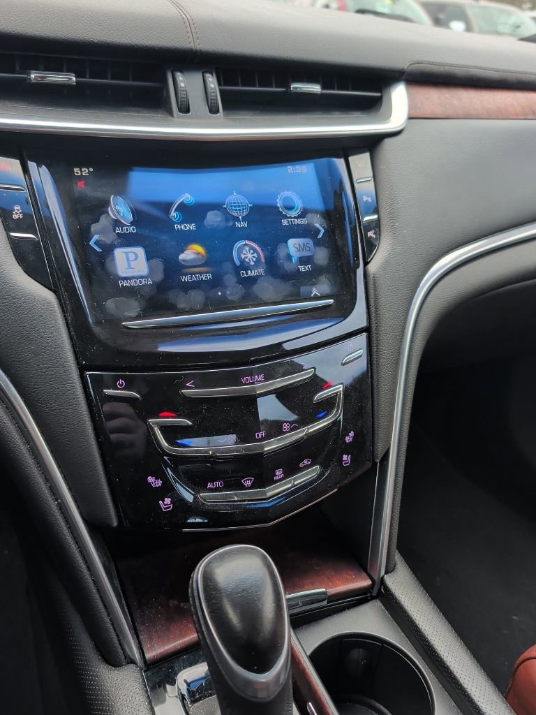 Used 2015 Cadillac XTS Luxury FWD image 12