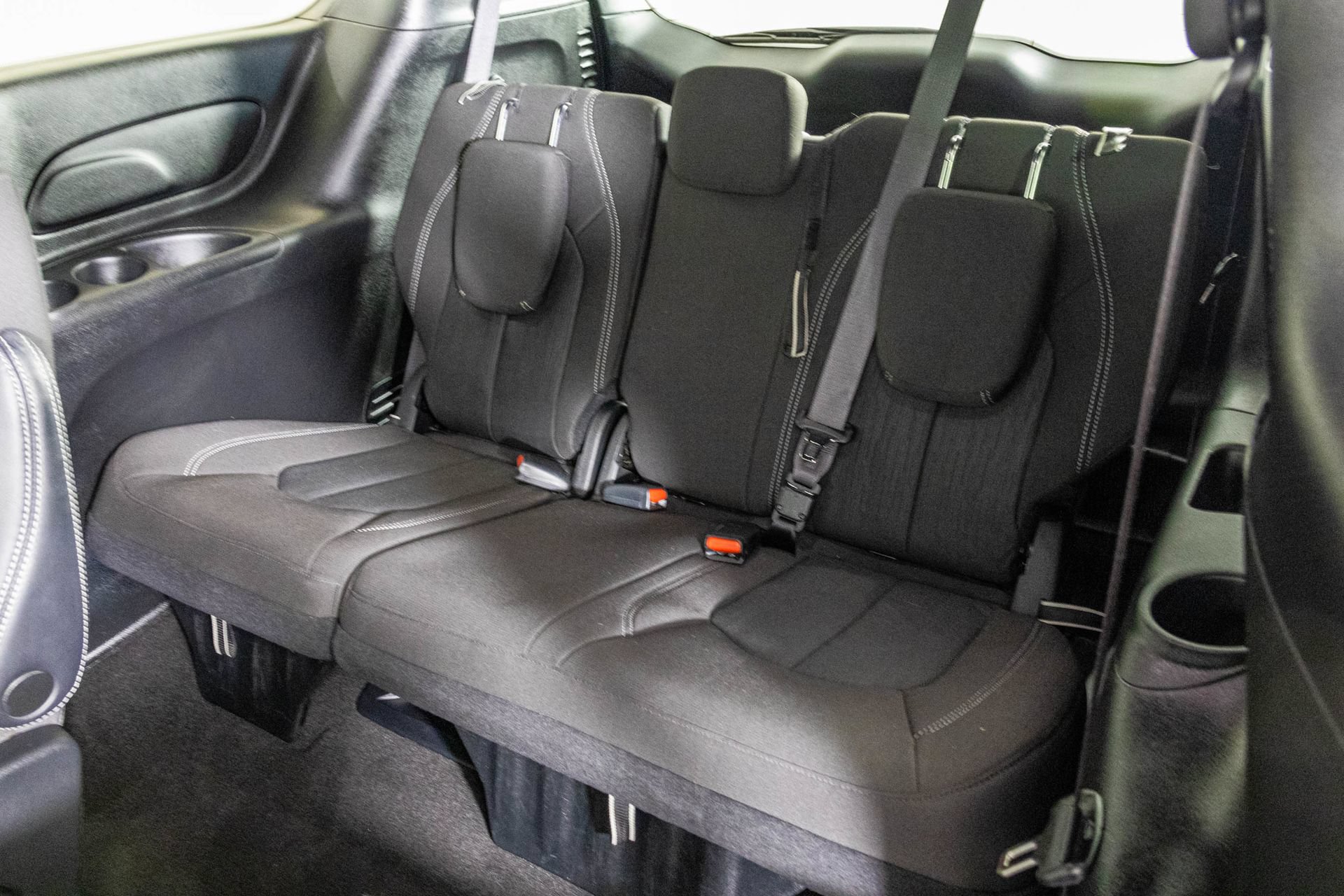 Used 2023 Chrysler Pacifica Touring FWD image 36