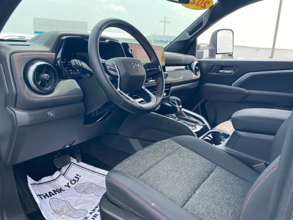 Used 2024 Chevrolet Colorado Z71 w/ Z71 Convenience Package 2 image 19